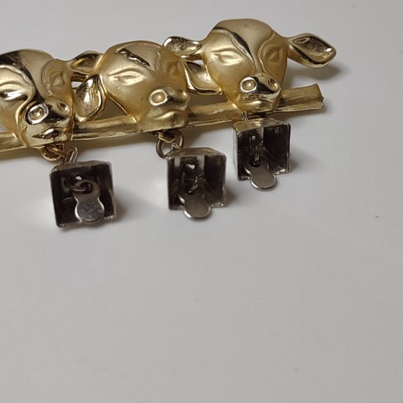 Vintage Gold Tone 3 Cows With Bells Brooch - Picture 10 of 13